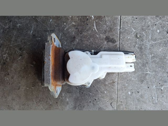 bontott SUZUKI SWIFT III Csomagtérajtó Zárszerkezet