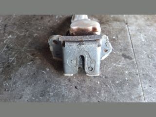 bontott SUZUKI SWIFT III Csomagtérajtó Zárszerkezet