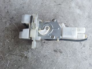 bontott SUZUKI SWIFT III Csomagtérajtó Zárszerkezet