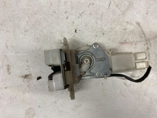 bontott SUZUKI SWIFT III Csomagtérajtó Zárszerkezet