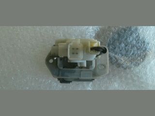 bontott SUZUKI SWIFT III Csomagtérajtó Zárszerkezet