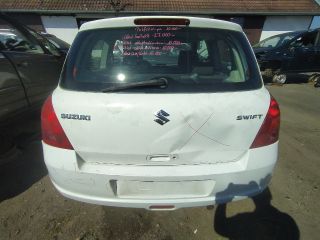bontott SUZUKI SWIFT III Csomagtérajtó Zárszerkezet