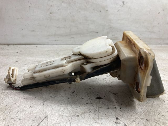 bontott SUZUKI SWIFT III Csomagtérajtó Zárszerkezet