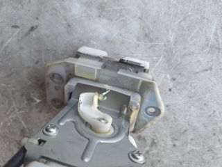 bontott SUZUKI SWIFT III Csomagtérajtó Zárszerkezet