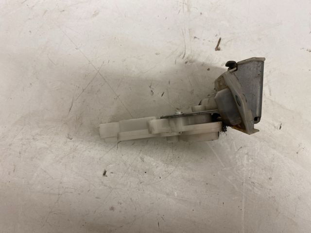 bontott SUZUKI SWIFT III Csomagtérajtó Zárszerkezet