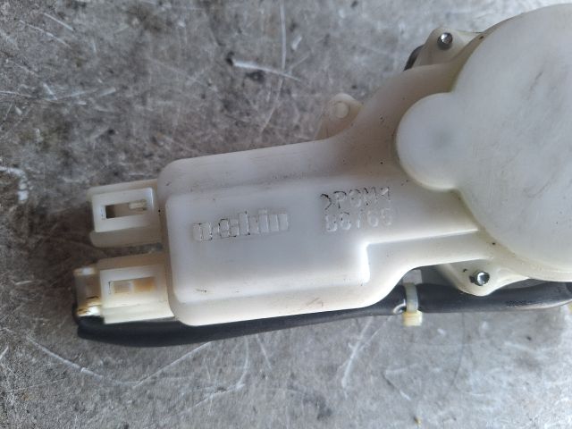 bontott SUZUKI SWIFT III Csomagtérajtó Zárszerkezet