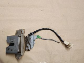 bontott SUZUKI SWIFT III Csomagtérajtó Zárszerkezet