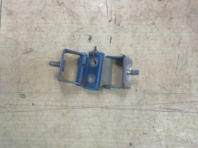 bontott SUZUKI SWIFT III Csomagtérajtó Zsanér