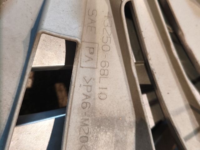 bontott SUZUKI SWIFT III Dísztárcsa Szett