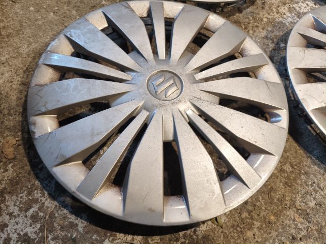 bontott SUZUKI SWIFT III Dísztárcsa Szett