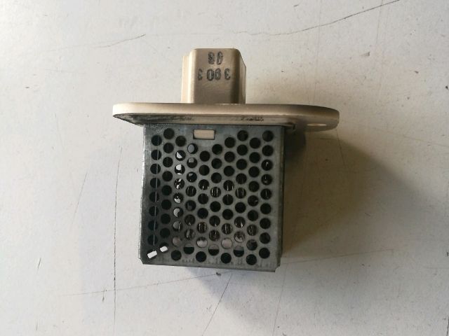 bontott SUZUKI SWIFT III Előtét Ellenállás Fűtőmotor