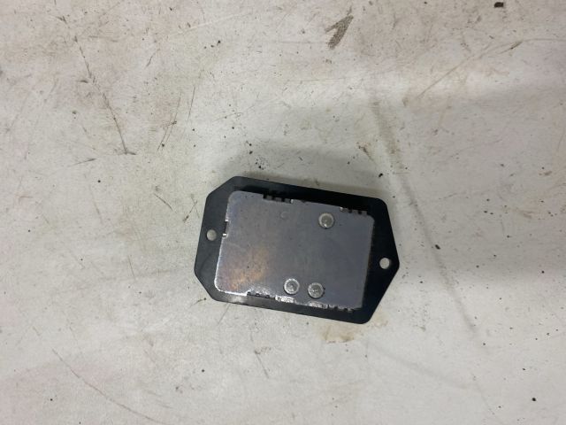 bontott SUZUKI SWIFT III Előtét Ellenállás Hűtőventilátor