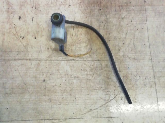 bontott SUZUKI SWIFT III Első Ablakmosó Szivattyú