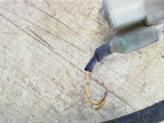 bontott SUZUKI SWIFT III Első Ablakmosó Szivattyú