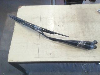 bontott SUZUKI SWIFT III Első Ablaktörlő Lapát Pár