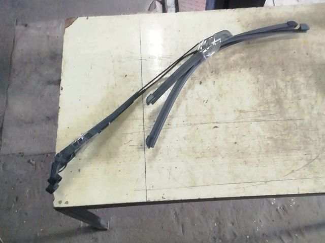 bontott SUZUKI SWIFT III Első Ablaktörlő Lapát Pár