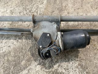 bontott SUZUKI SWIFT III Első Ablaktörlő Szerkezet Motorral