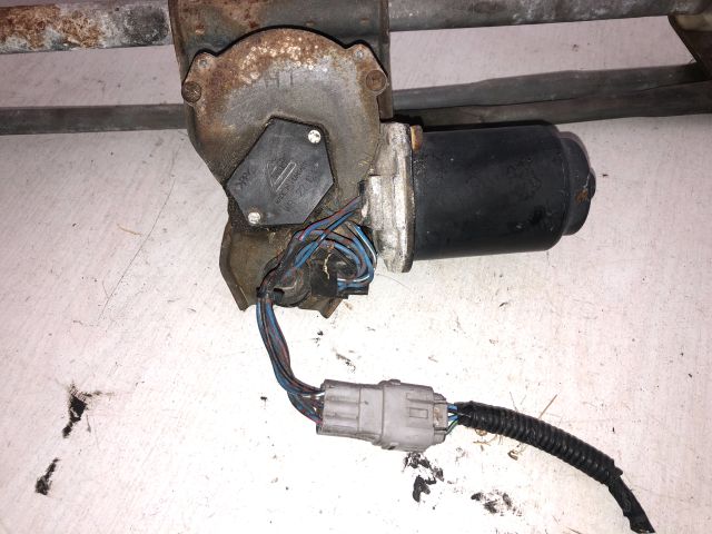 bontott SUZUKI SWIFT III Első Ablaktörlő Szerkezet Motorral