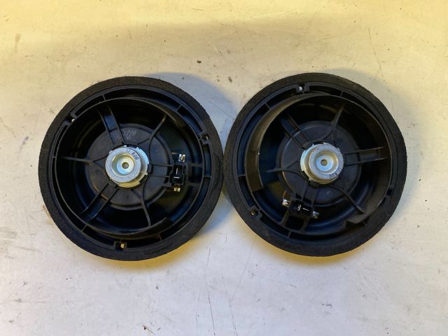 bontott SUZUKI SWIFT III Első Hangszóró Pár