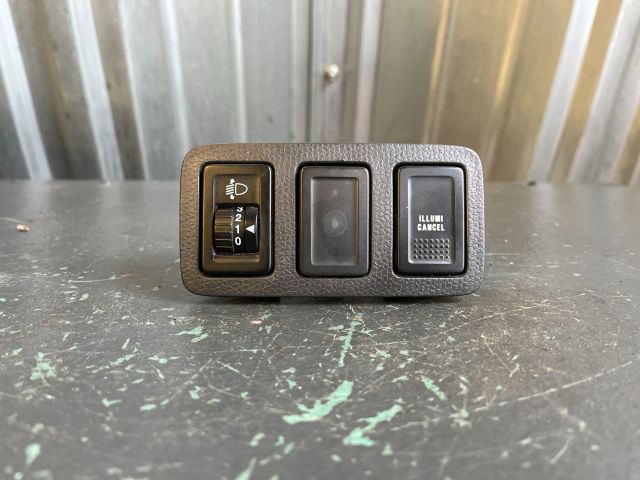 bontott SUZUKI SWIFT III Első Ködfényszóró Kapcsoló