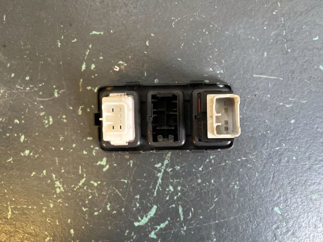 bontott SUZUKI SWIFT III Első Ködfényszóró Kapcsoló