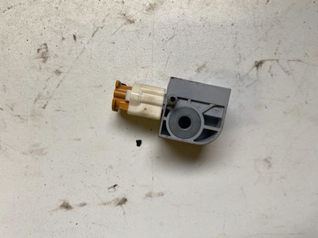 bontott SUZUKI SWIFT III Első Középső Ütközés Érzékelő (Homlokfalon)