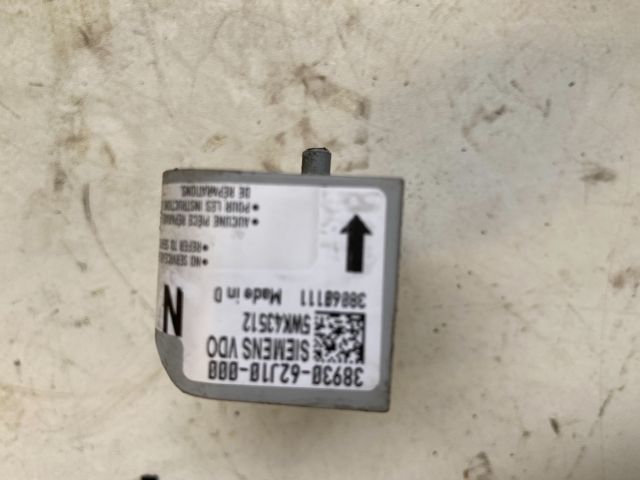 bontott SUZUKI SWIFT III Első Középső Ütközés Érzékelő (Homlokfalon)