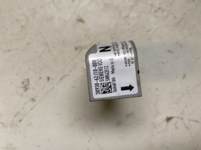 bontott SUZUKI SWIFT III Első Középső Ütközés Érzékelő (Homlokfalon)