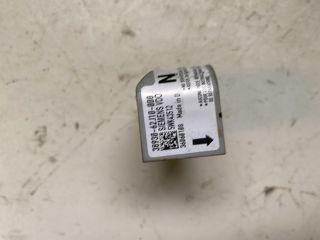 bontott SUZUKI SWIFT III Első Középső Ütközés Érzékelő (Homlokfalon)