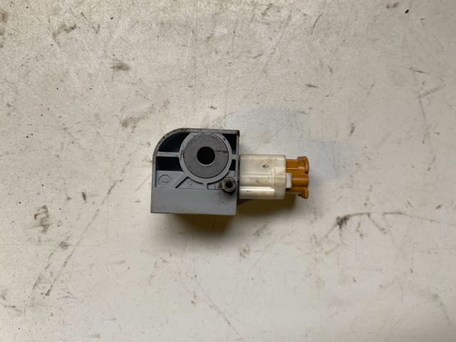 bontott SUZUKI SWIFT III Első Középső Ütközés Érzékelő (Homlokfalon)