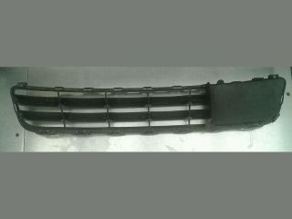 bontott SUZUKI SWIFT III Első Lökhárító Alsó Középső Díszrács