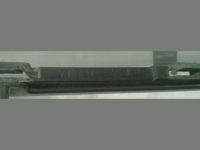 bontott SUZUKI SWIFT III Első Lökhárító Alsó Középső Díszrács