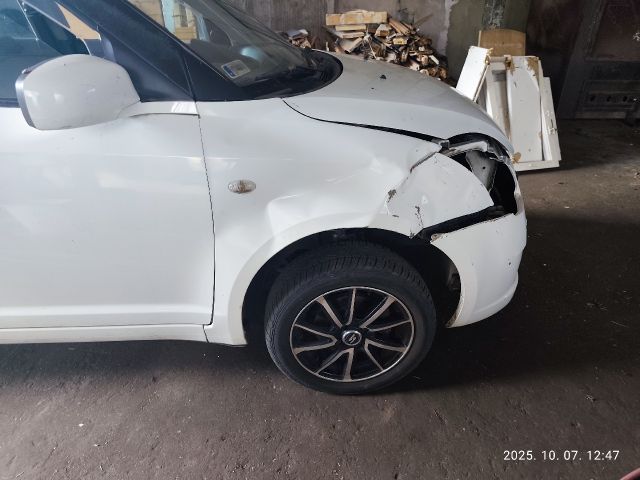 bontott SUZUKI SWIFT III Első Lökhárító Merevítő (Fém)