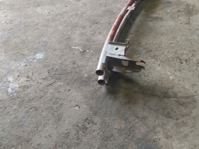 bontott SUZUKI SWIFT III Első Lökhárító Merevítő (Fém)