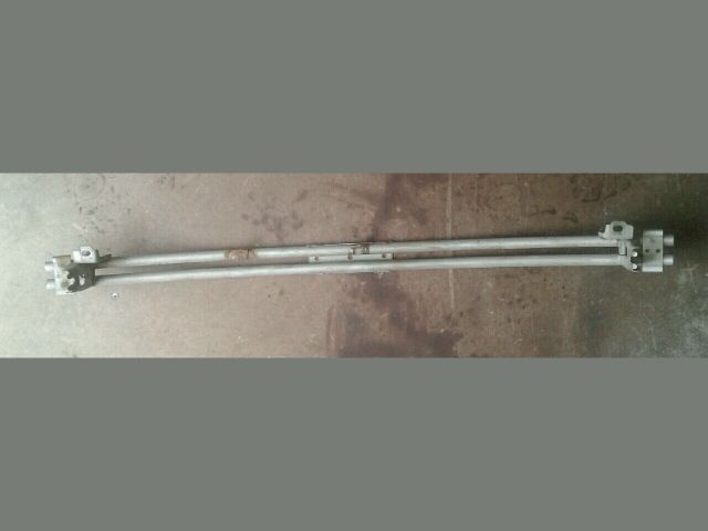 bontott SUZUKI SWIFT III Első Lökhárító Merevítő (Fém)