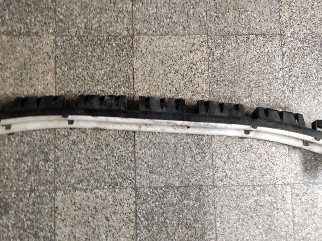 bontott SUZUKI SWIFT III Első Lökhárító Merevítő (Fém)