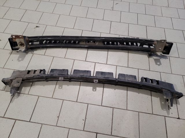 bontott SUZUKI SWIFT III Első Lökhárító Merevítő (Fém)