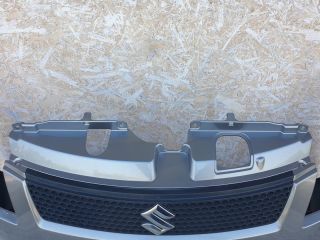 bontott SUZUKI SWIFT III Első Lökhárító (Részeivel)
