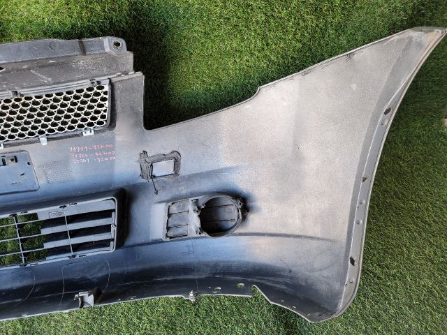 bontott SUZUKI SWIFT III Első Lökhárító (Részeivel)