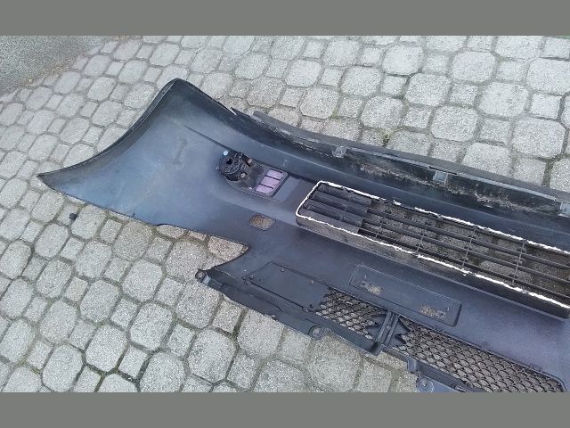 bontott SUZUKI SWIFT III Első Lökhárító (Részeivel)