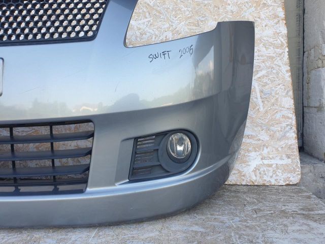 bontott SUZUKI SWIFT III Első Lökhárító (Részeivel)