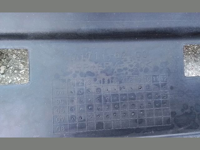 bontott SUZUKI SWIFT III Első Lökhárító (Részeivel)