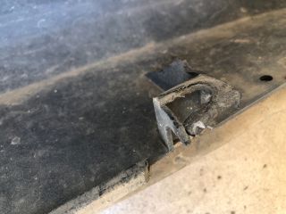 bontott SUZUKI SWIFT III Első Lökhárító (Részeivel)