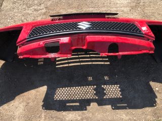 bontott SUZUKI SWIFT III Első Lökhárító (Részeivel)