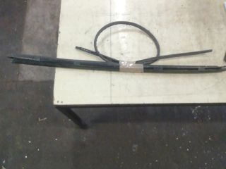 bontott SUZUKI SWIFT III Első Szélvédő Bal Díszléc