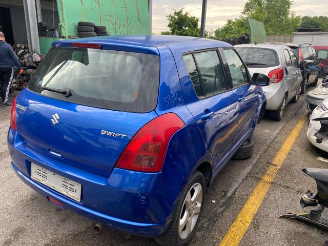 bontott SUZUKI SWIFT III Emelő