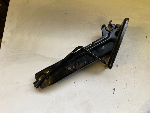 bontott SUZUKI SWIFT III Emelő