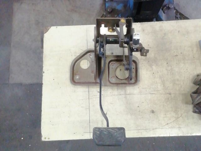 bontott SUZUKI SWIFT III Fékpedál