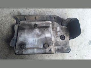 bontott SUZUKI SWIFT III Felső Hűtőburkolat