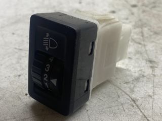 bontott SUZUKI SWIFT III Fényszórómagasság Állító Kapcsoló